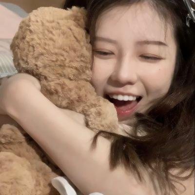 沙滩上的夏娃
